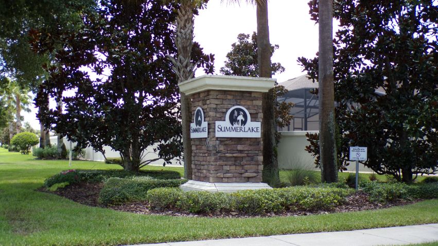 Summerlake homes for sale. Summerlake real estate. Small Entrance . RIch Noto